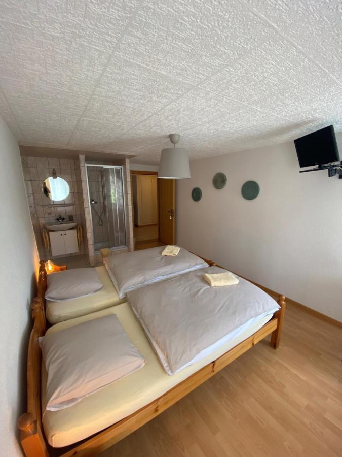 Hôtel des trois coeurs Vaulion Extérieur photo